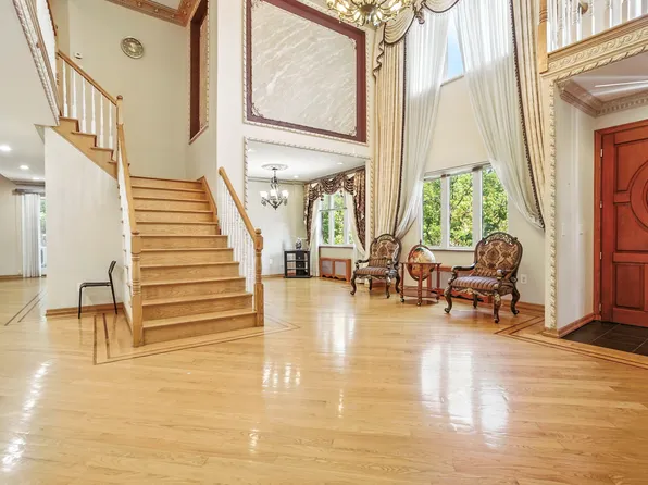 77-16 Kew Forest Lane image 3 of 38