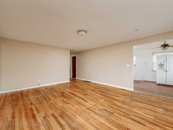 4th image of 7836 Newbedford Ave