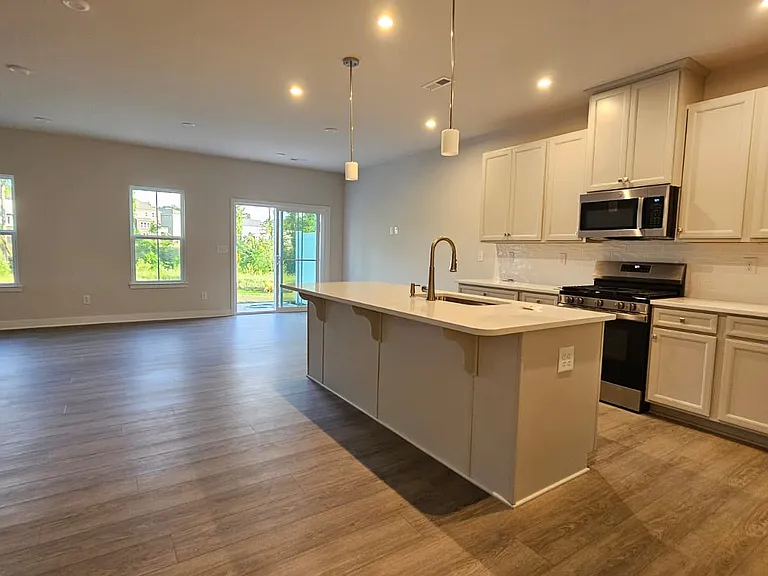 Kitchen and Living area with 9 ft ceilings