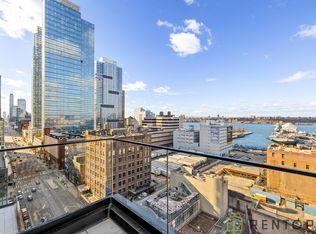 622 11th Ave #1401, New York, NY 10036