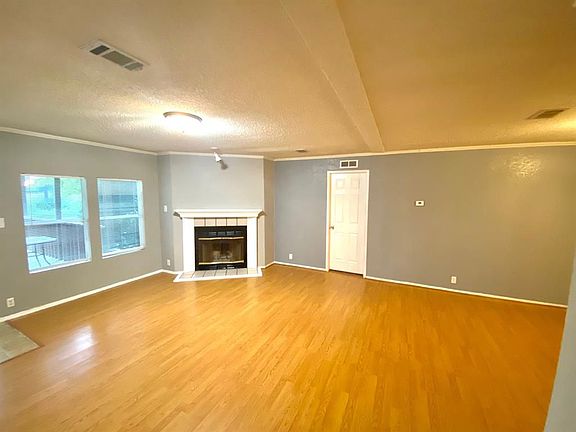2nd image of 2519 Covey Ln