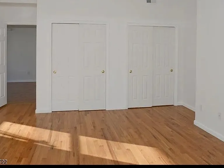 101 2nd St #2 — Photo 6