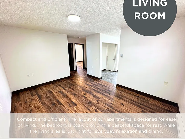 117 E Walnut St — Photo 3