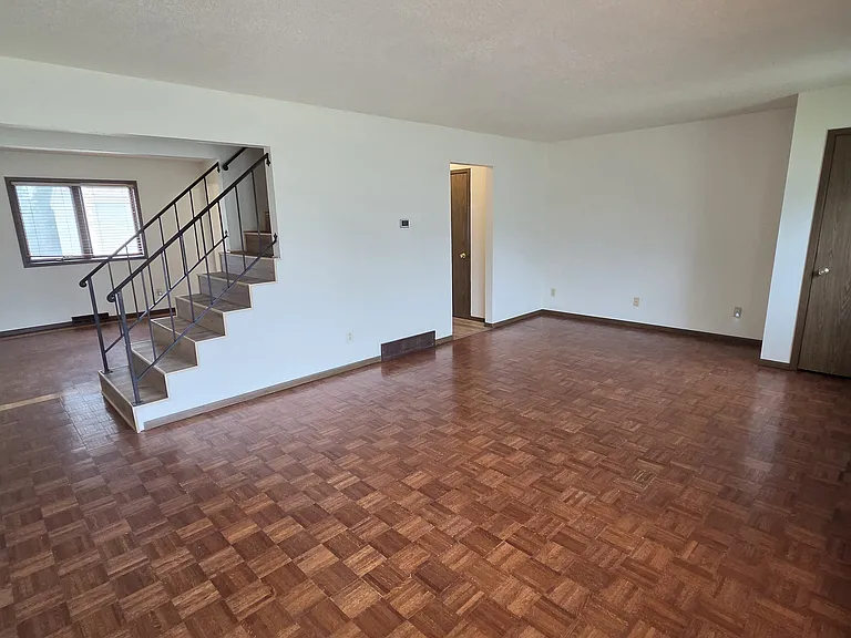 1106 Oleson Rd — Photo 13