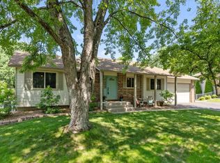 7691 Berkshire Way N, Maple Grove, MN 55311