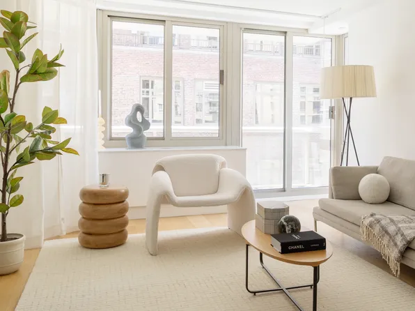 234 East 46th Street 1401 image 1 of 16