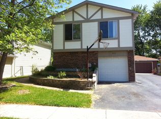 505 Old Stone Rd, Bolingbrook, IL 60440