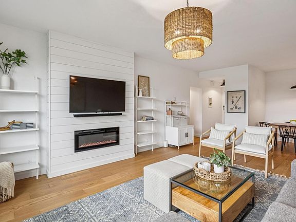 4th image of 1515 Arc Way APT 105