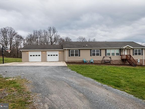3rd image of 148 Greenwood Ln