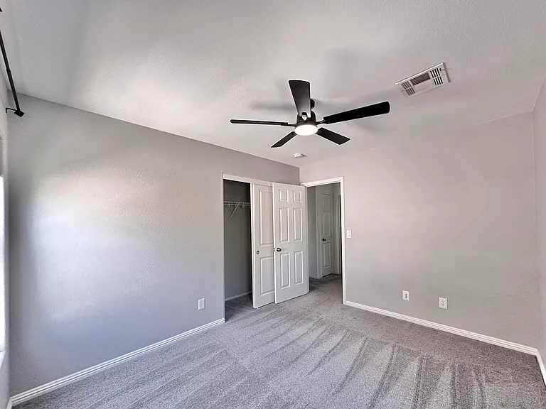 928 Purdy Lodge St — Photo 20