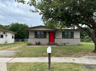4024 Honey Ln, North Richland Hills, TX 76180