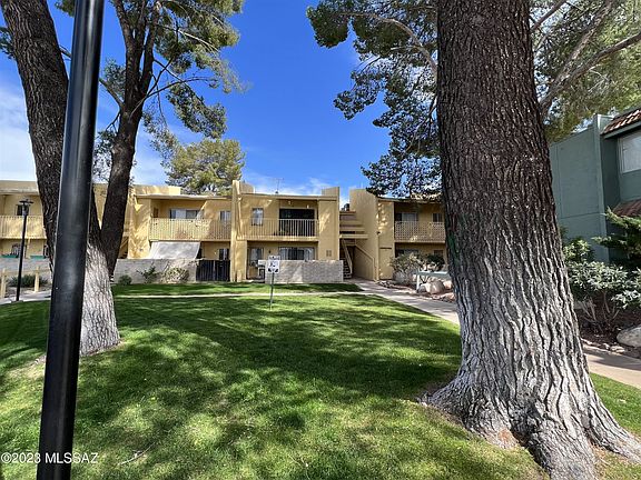 3rd image of 808 S Langley Ave Unit 203