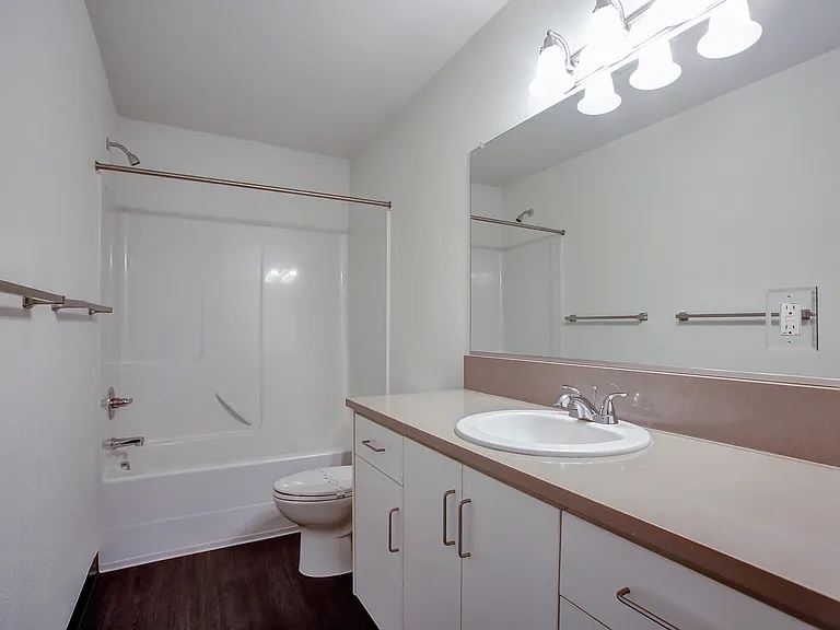 Ironwood Apartments — Photo 19