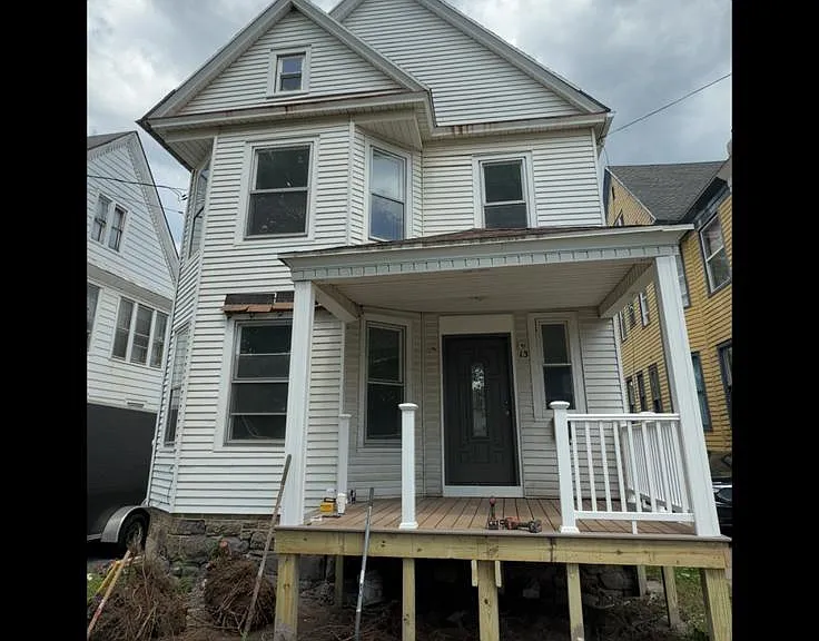 13 Grant St — Photo 14