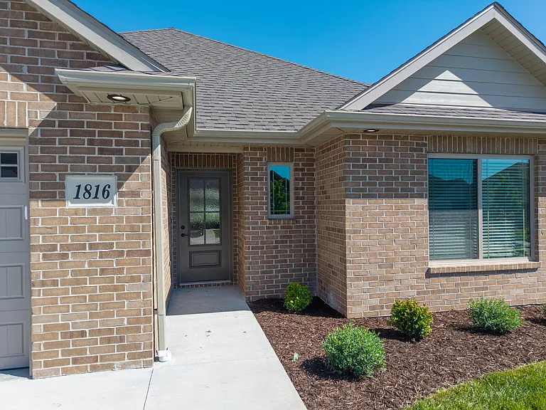 1816 Wes Milligan Ln — Photo 3