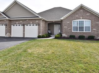 1125 Carly Dr, Yorkville, IL 60560