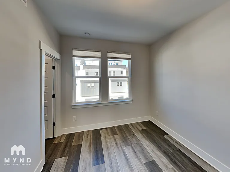 586 W End Dr — Photo 23