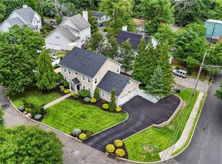 1 Morgan Ct, Nanuet, NY 10954