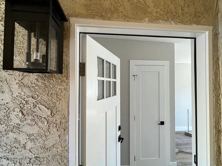 6948 Vesper Ave — Photo 21
