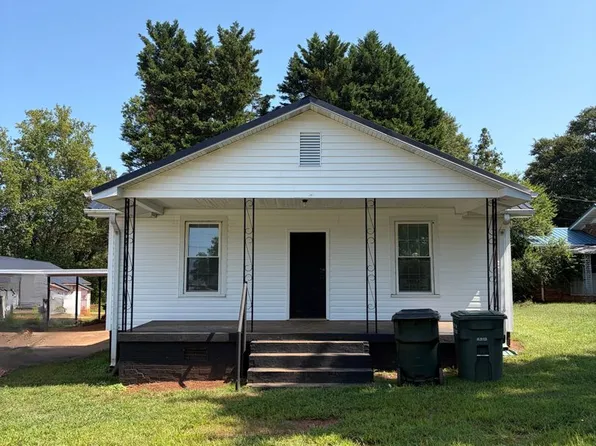 206 Reece Mill Rd, Pickens, SC 29671