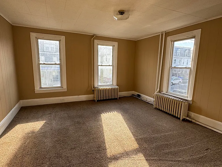 209 Reno Ave — Photo 8