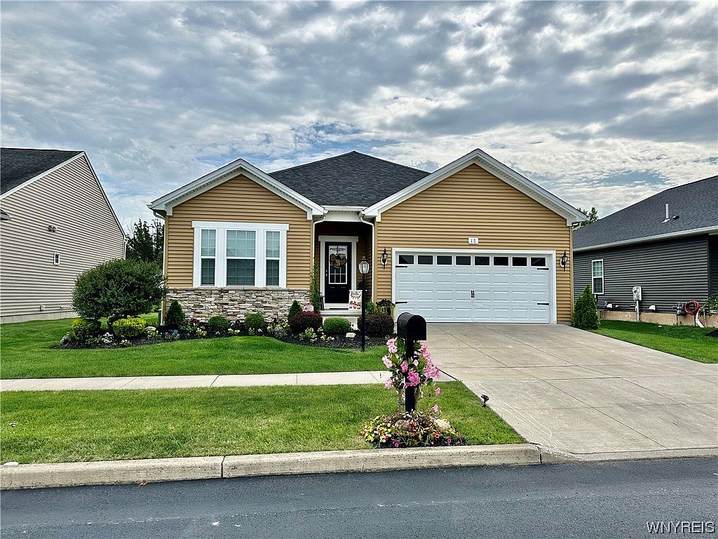 18 Eagleview Dr, Grand Island, NY 14072 MLS B1489509 Zillow