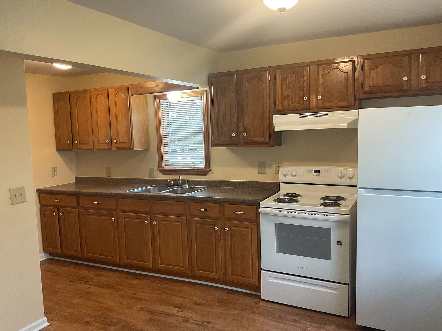 2 bed, 760 sqft, $975 — Photo 2