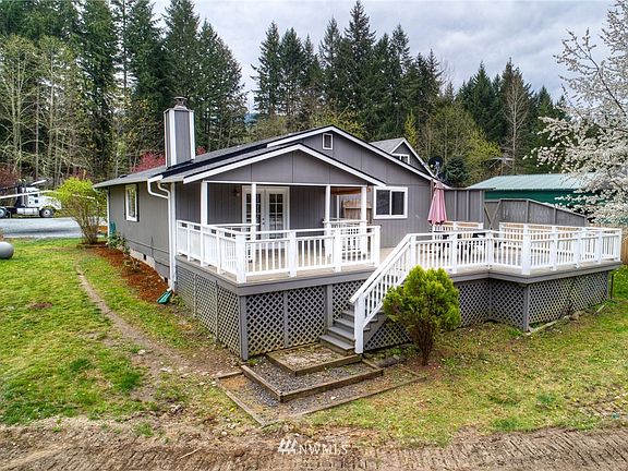 4th image of 11507 440th Avenue Ct E