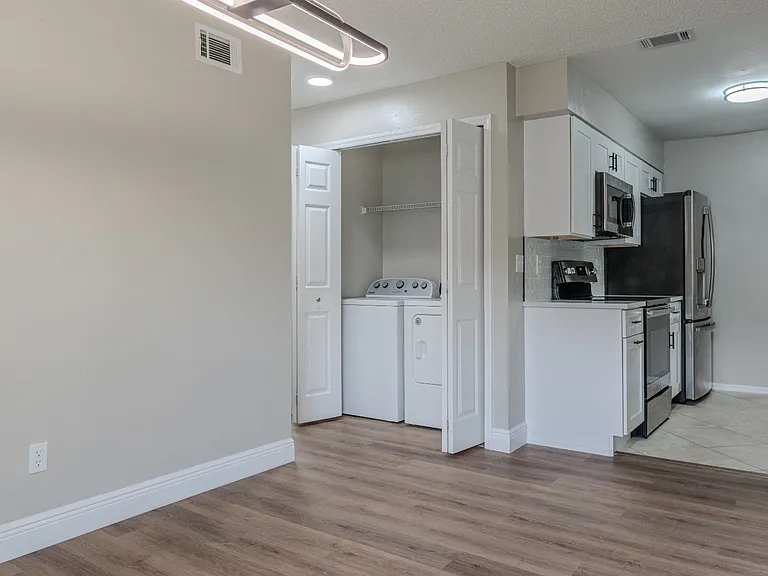5004 Laguna Bay Cir #48 — Photo 13