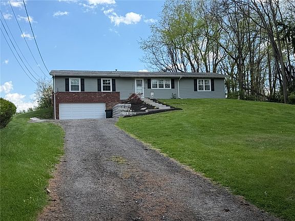 2nd image of 107 W Hillcrest Rd