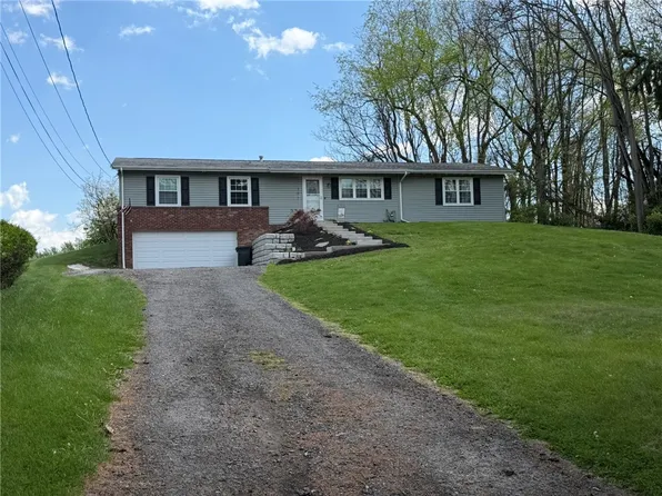 107 W Hillcrest Rd, Eighty Four, PA 15330