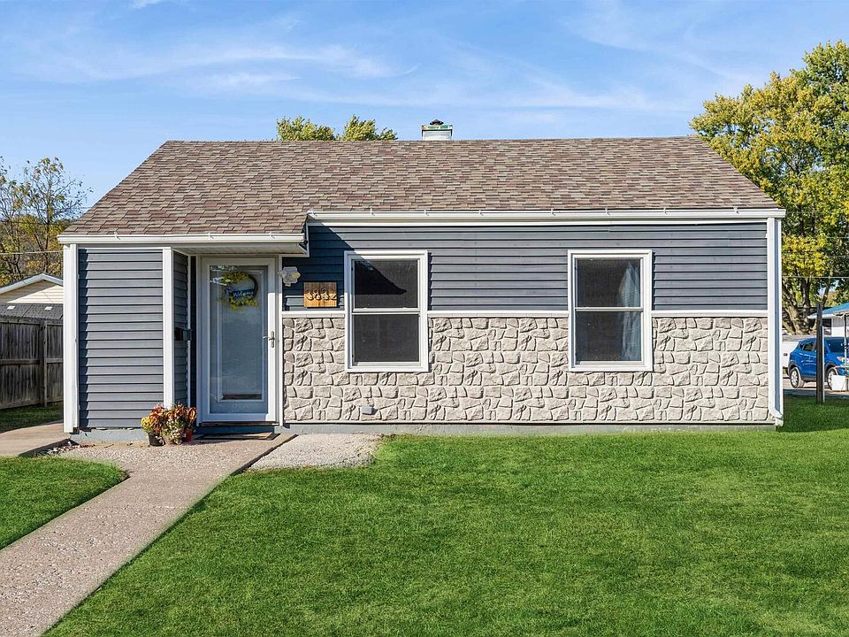 1st image of 3832 Pearl Ave