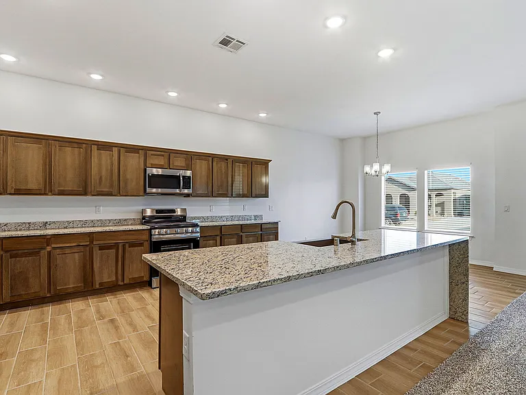 14329 Steve Joyce Pkwy — Photo 8