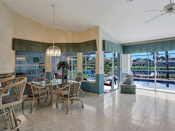 5th image of 8971 Springwood Ct