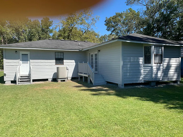 807 Phoenix Sq — Photo 14