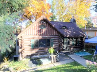 312 N Cresthill Ave, McHenry, IL 60051