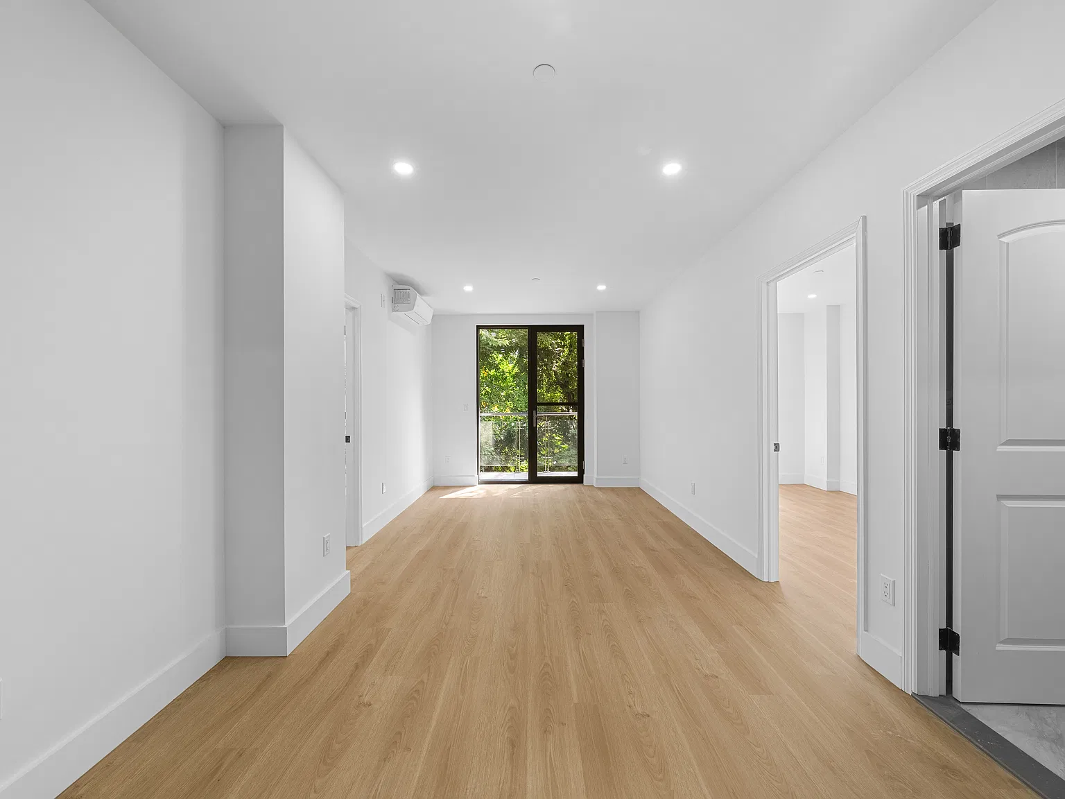 1116 Madison Street — Photo 2
