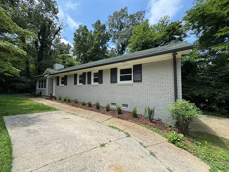 204 Glen Ridge Rd NE — Photo 41