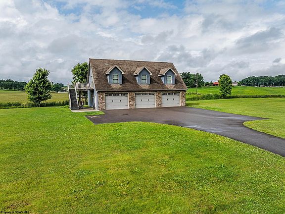2nd image of 274 Horseshoe Dr E