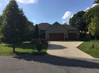 10 Vienna Cir, Madison, WI 53718