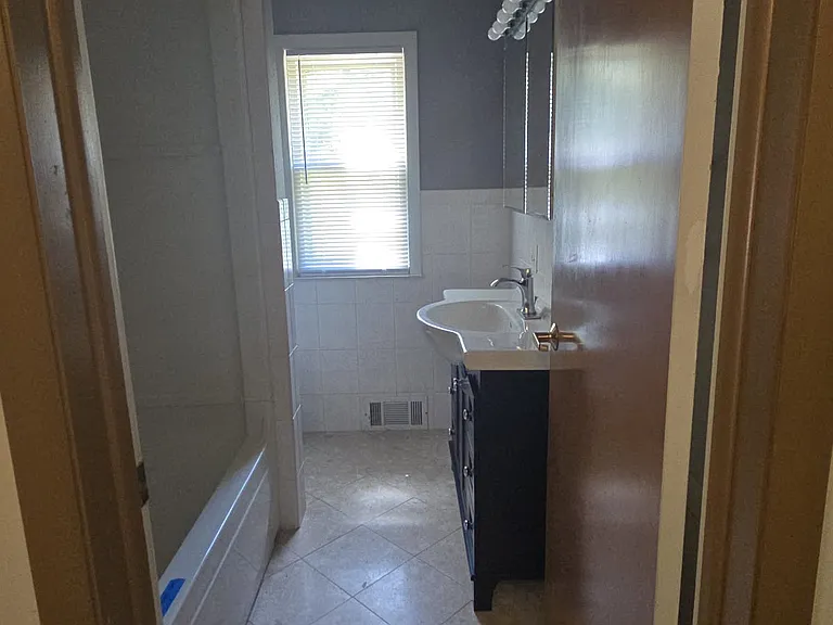 2315 S Lombardy Ln — Photo 13