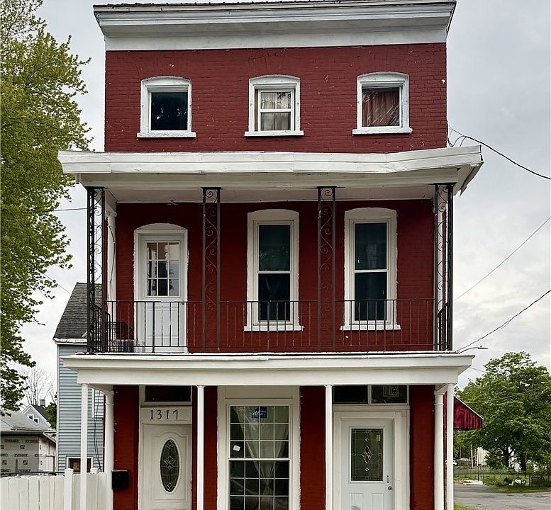 1st image of 1317 Neilson St