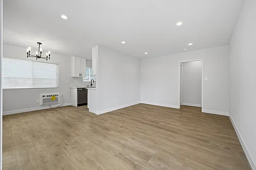 1738 Colby Ave #7 Photo 1