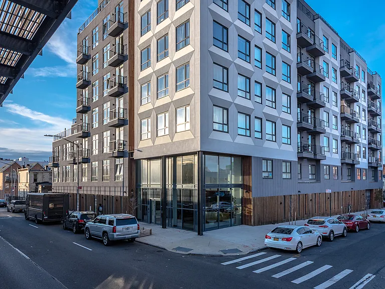 1875 Atlantic Ave #3P — Photo 10