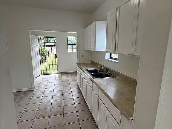 5th image of 1231 W Winnipeg Ave #1