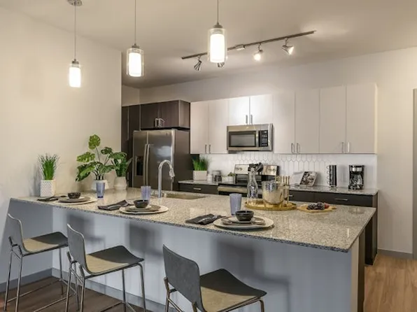 Aviva Goodyear, 4175 N Falcon Dr #1099, Goodyear, AZ 85395