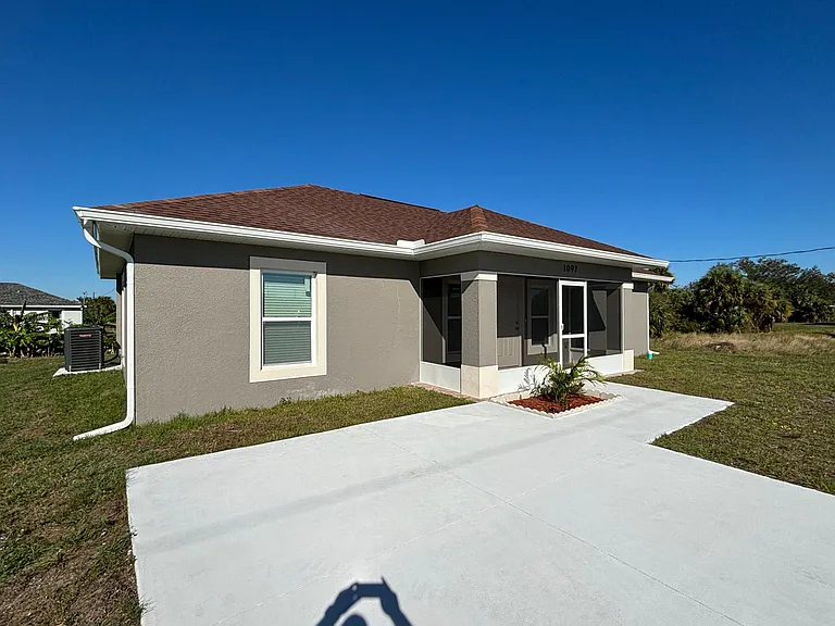 1097 Jupiter Loop — Photo 5