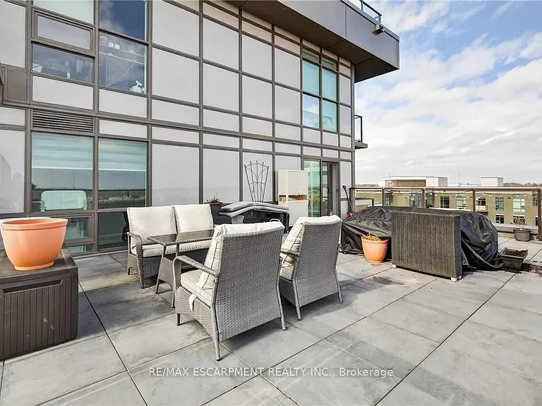 470 Dundas St E #710 — Photo 23