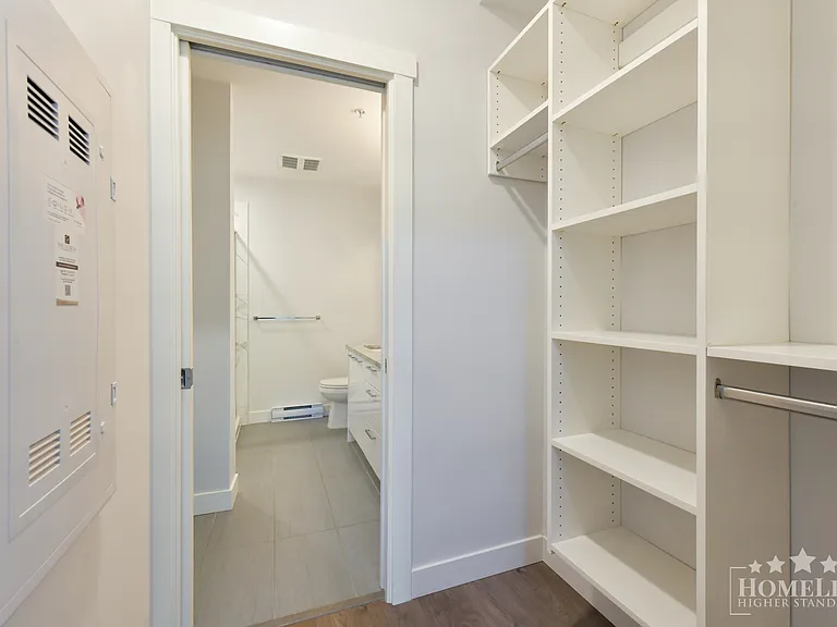 20696 Eastleigh Cres #318 — Photo 12