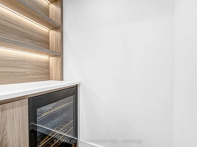 68 Esther Shiner Blvd #1705 — Photo 9